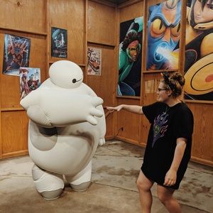 Meet your Posher, Roxanne